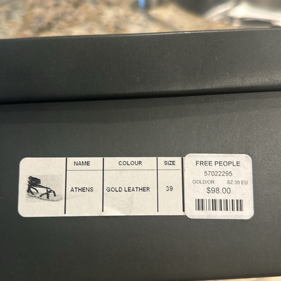 SILENT D gladiator sandals in the perfect golden shade - Picture 3 of 3